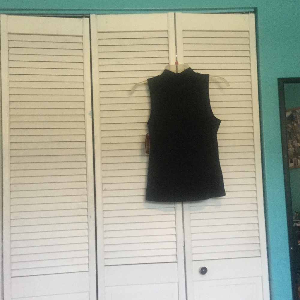 Mock neck tank top!!