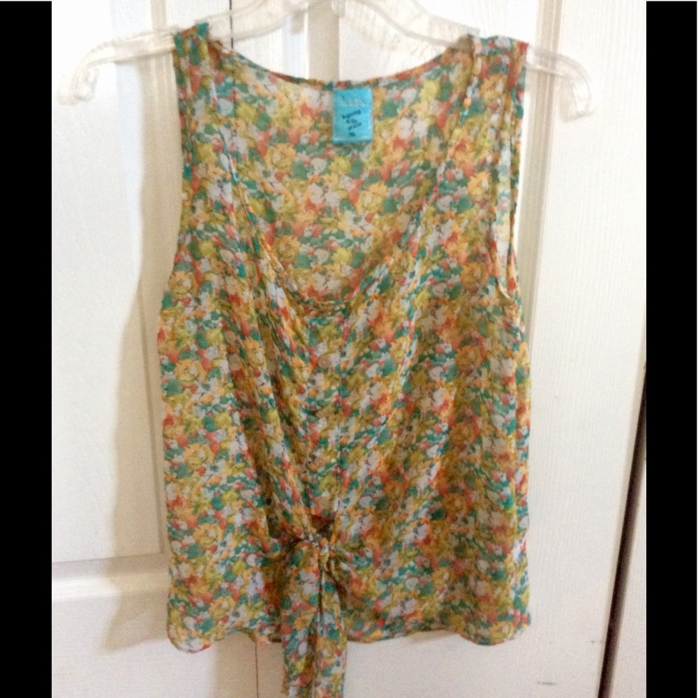 Tank/sleeveless top