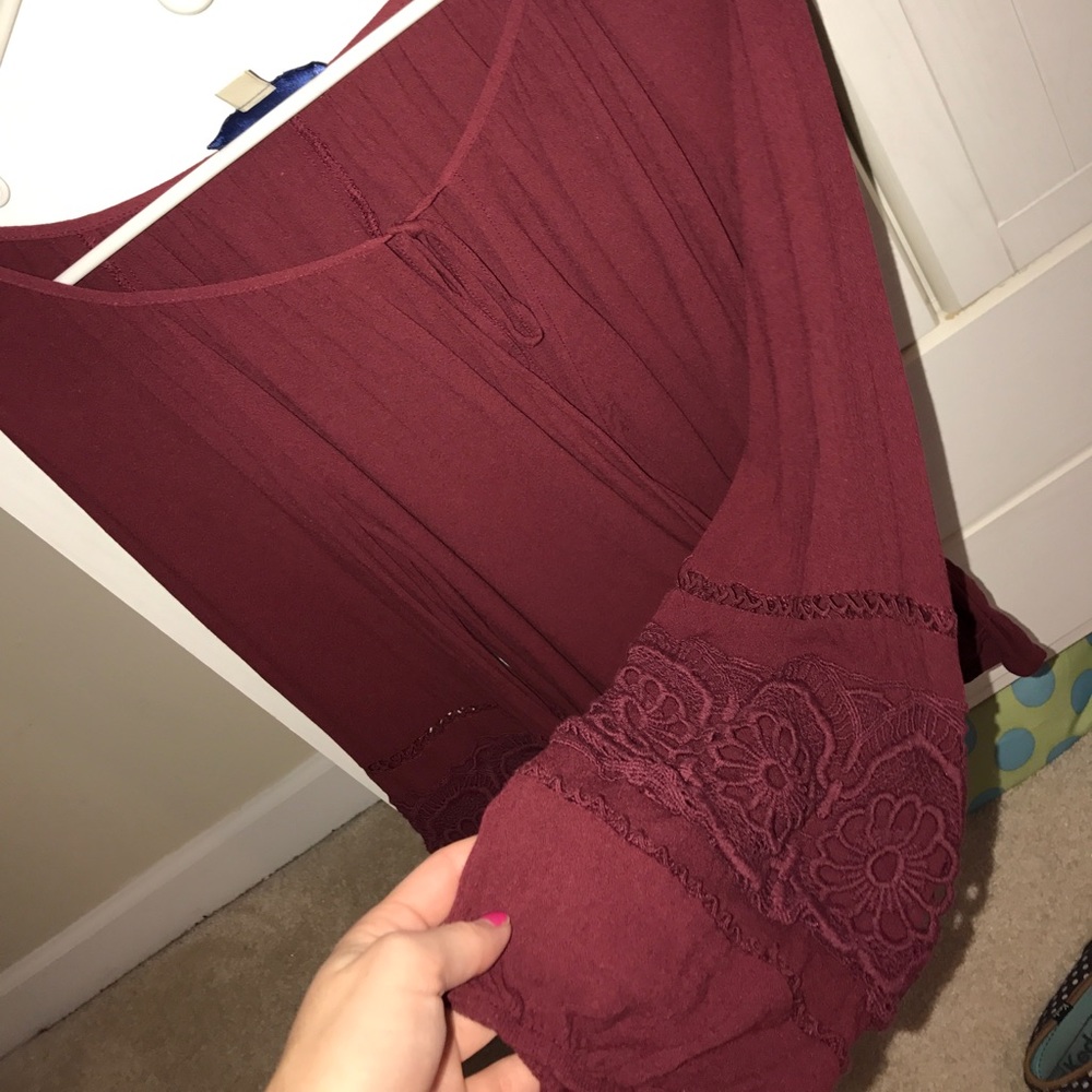 Francesca's long sleeve blouse - Picture 2 of 8