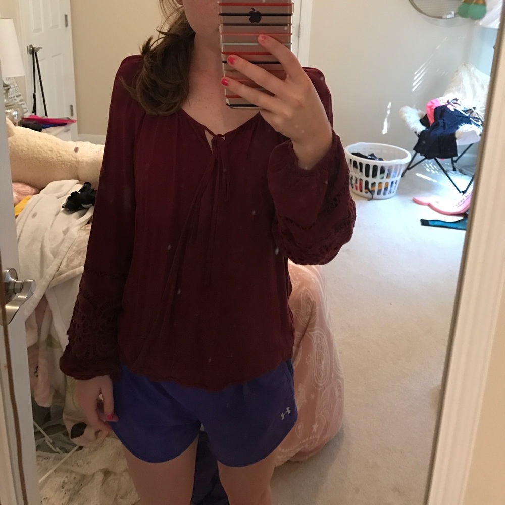 Francesca's long sleeve blouse - Picture 7 of 8