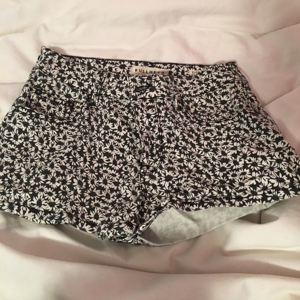 Bullhead high rise short