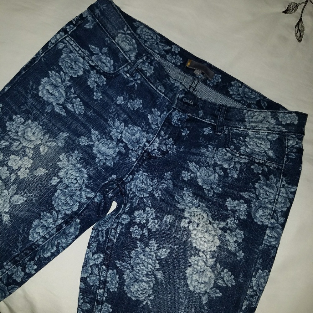 Women's jeans