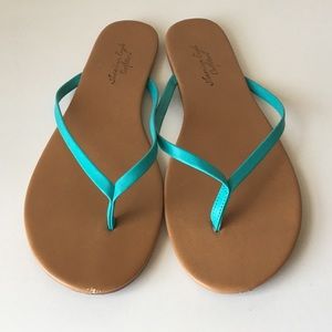 American Eagle Teal and Brown Flip Flops