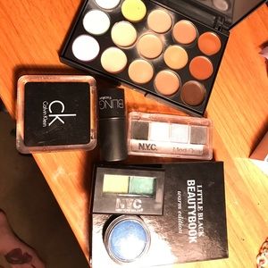 Makeup bundle