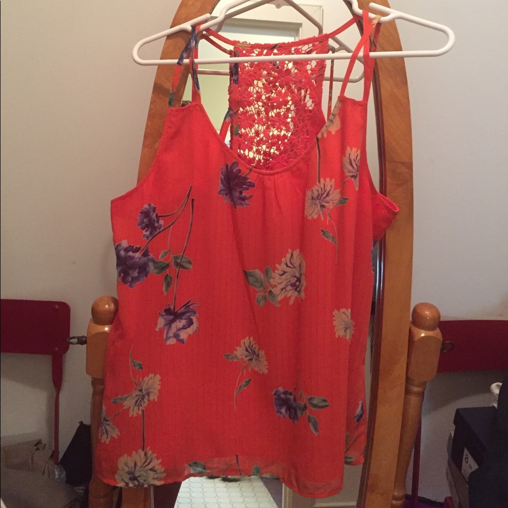 Coral, floral and lace shell