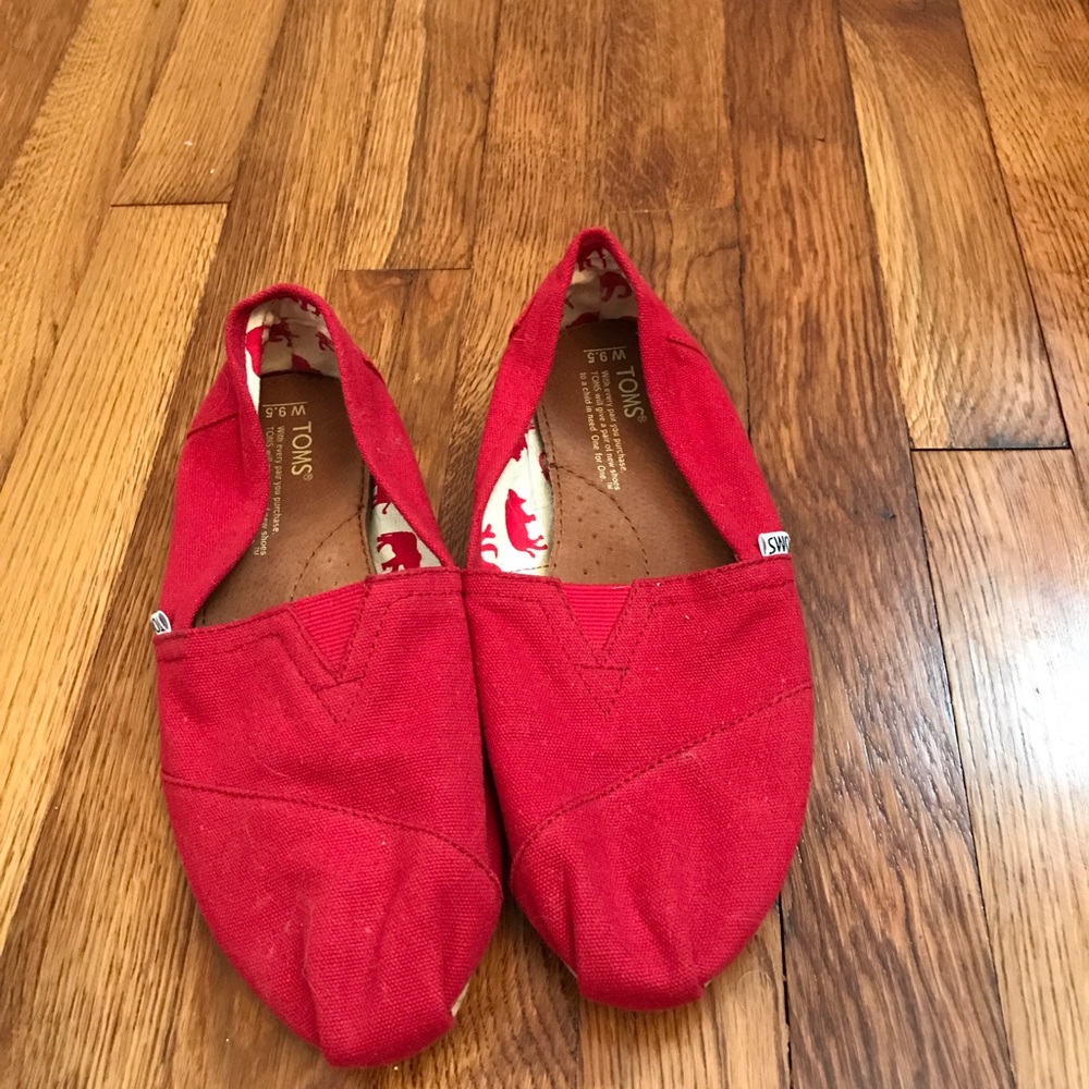 Women's TOMs 9.5.  Gently worn.