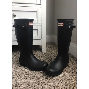Hunter rain boots ☔️ kids size 4.