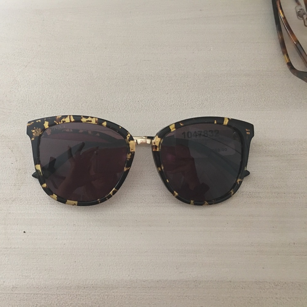 GUCCI cat eye sunglasses