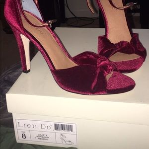 NWT Anthropologie lien.do wine/red velvet heels- 8