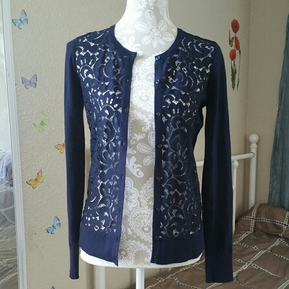 😍Beautiful lace cardi😍