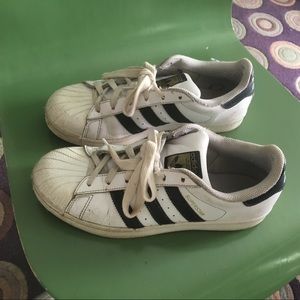 Adidas superstars