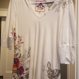 JW Los Angeles Top - BEAUTIFUL STITCHING!!