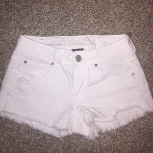 American eagle white shorts