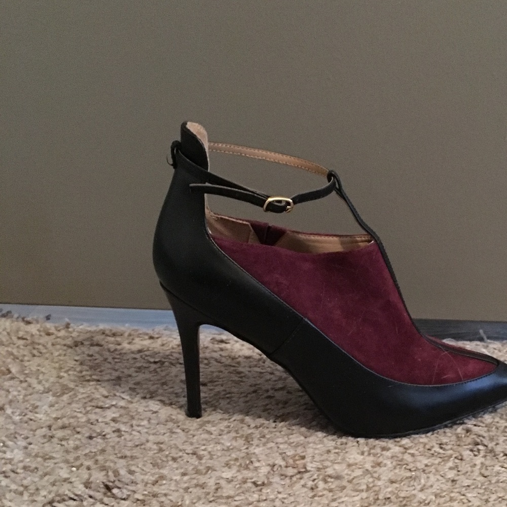 Banana Republic maroon and black booties