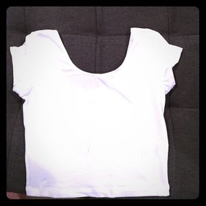 White, scoop neck, crop top NWT