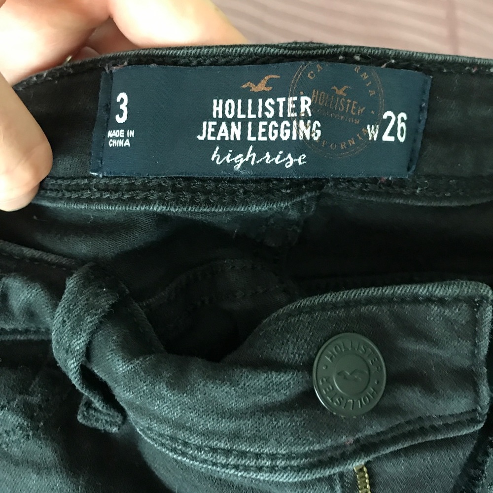 Hollister ripped black high rise jean legging