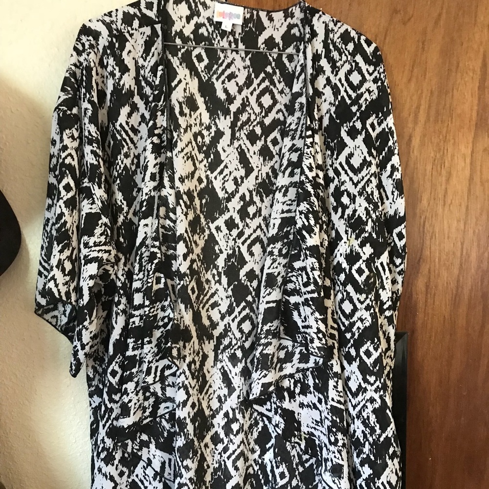 Lularoe Monroe Kimono