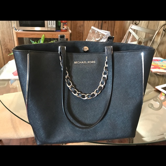 Handbags - Michael Kors