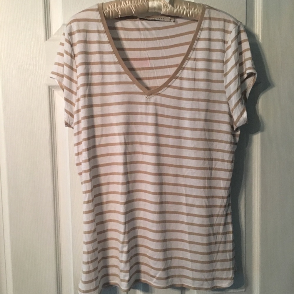 Max Studio V Neck Tee, beige & white, Size XL