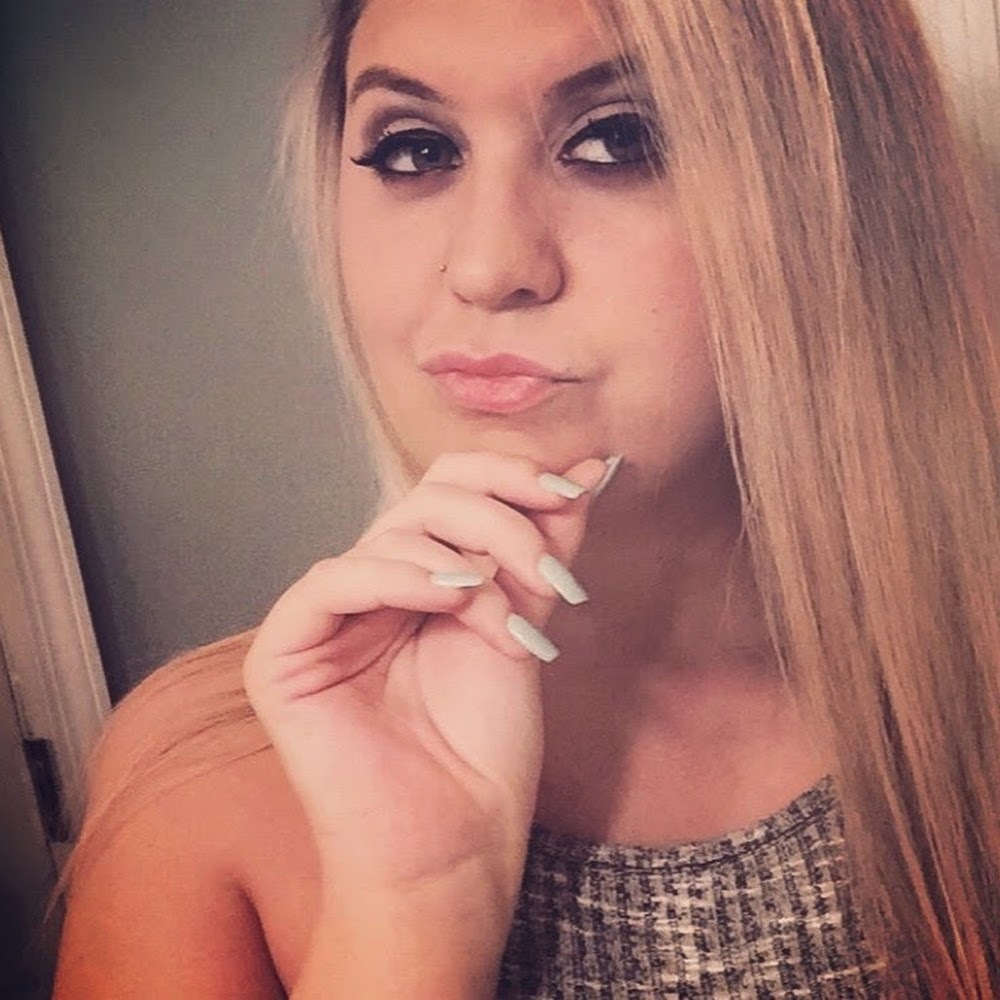 Meet your Posher, Hillary