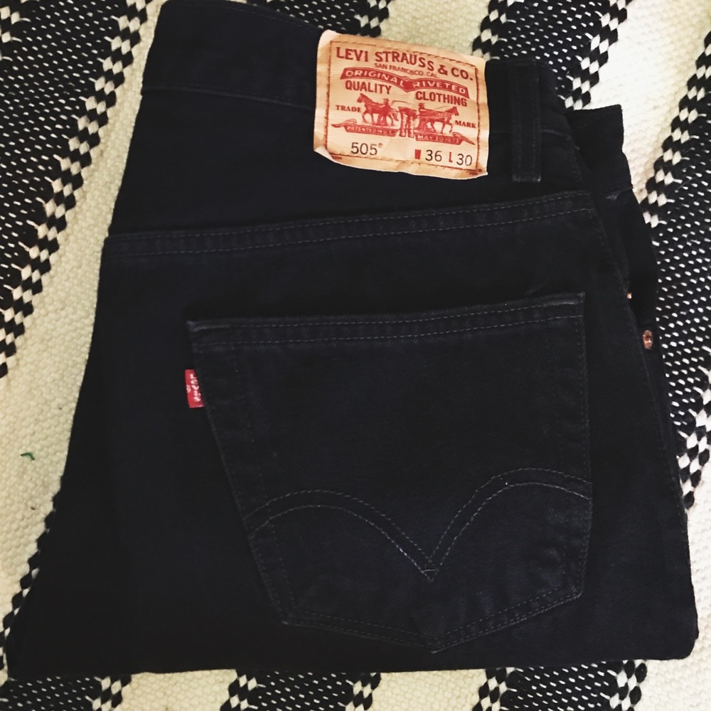 •VINTAGE LEVI JEANS•