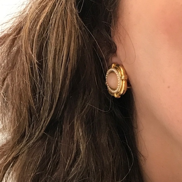 Vintage Pink and Gold Clip-On Earrings - Picture 1 of 4