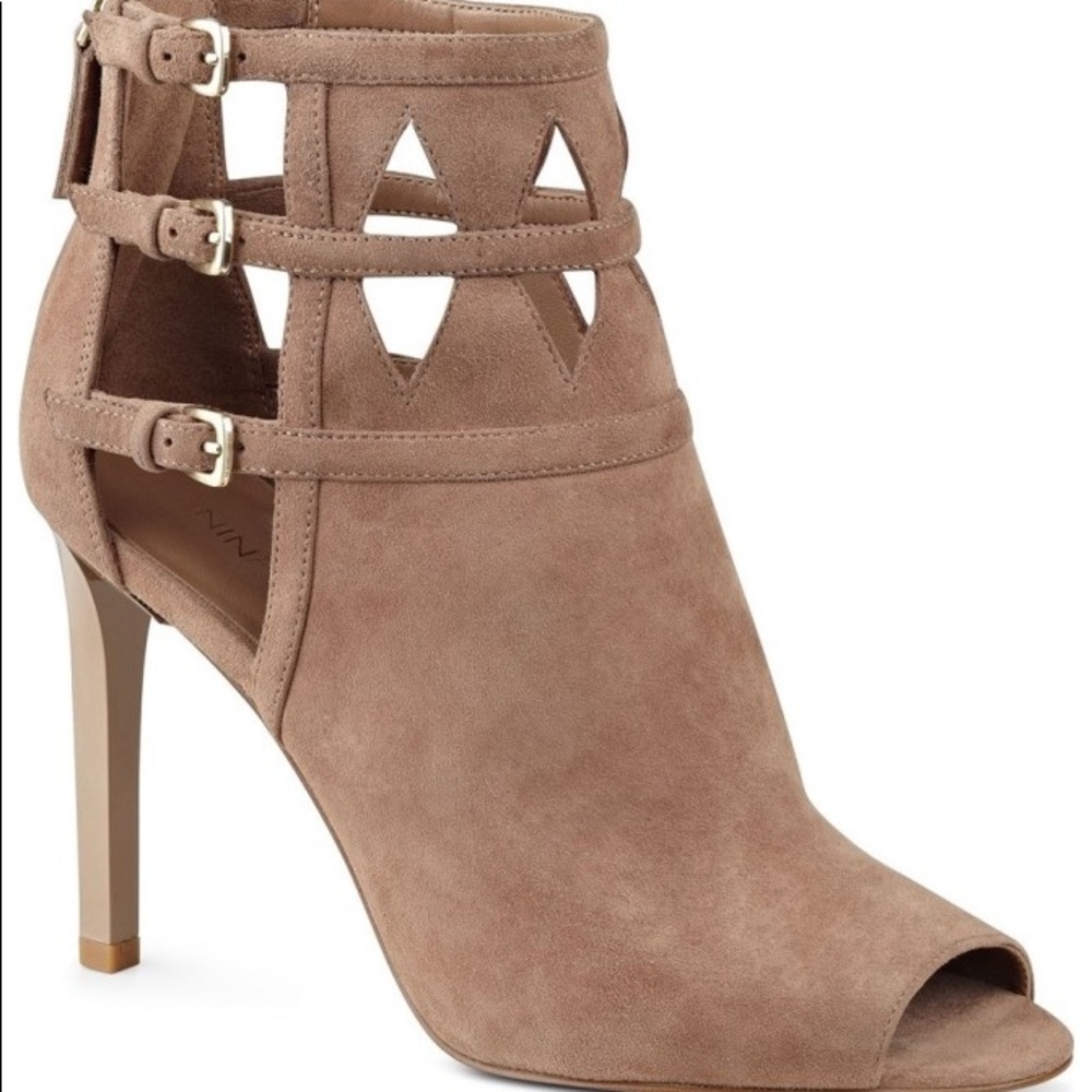 NWT & Box - Stunning Beige Bootie Pumps sz 7!!!