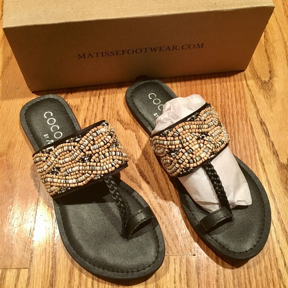 New Coconut by Matisse Beaded Blk/tan flip flops