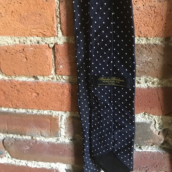 Brooks Brothers Navy Blue Polka Dot Tie - Picture 2 of 2