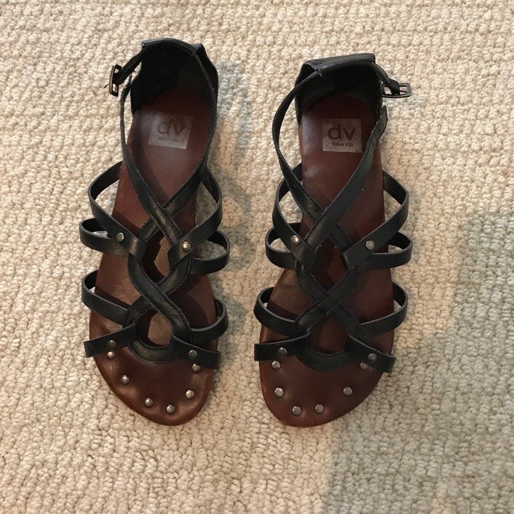 DV criss cross sandals