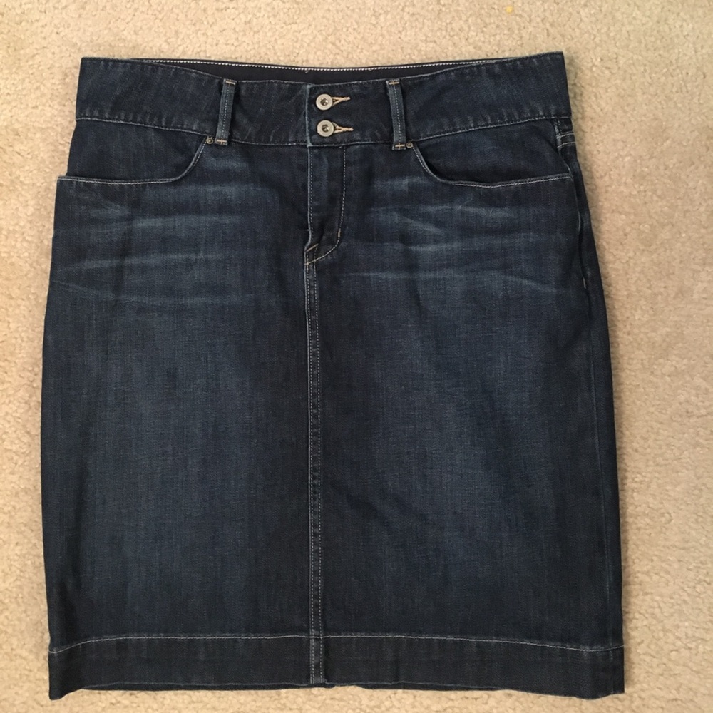 Banana republic jean pencil skirt