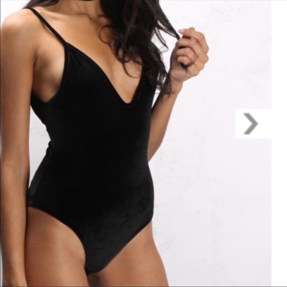 Black velvet bodysuit NWT
