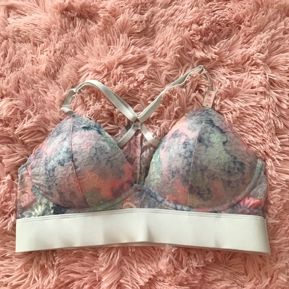 Victoria Secret Pink lightly lined razor back bra