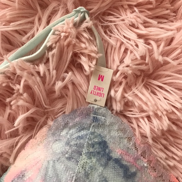 Victoria Secret Pink lightly lined razor back bra - Picture 2 of 4