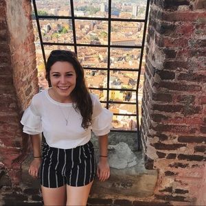 Meet your Posher, Marisa