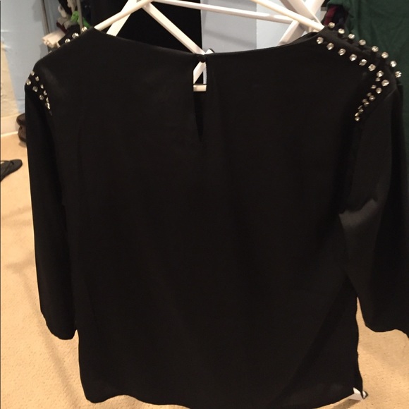 Black blouse with decorated shoulders - Picture 2 of 3