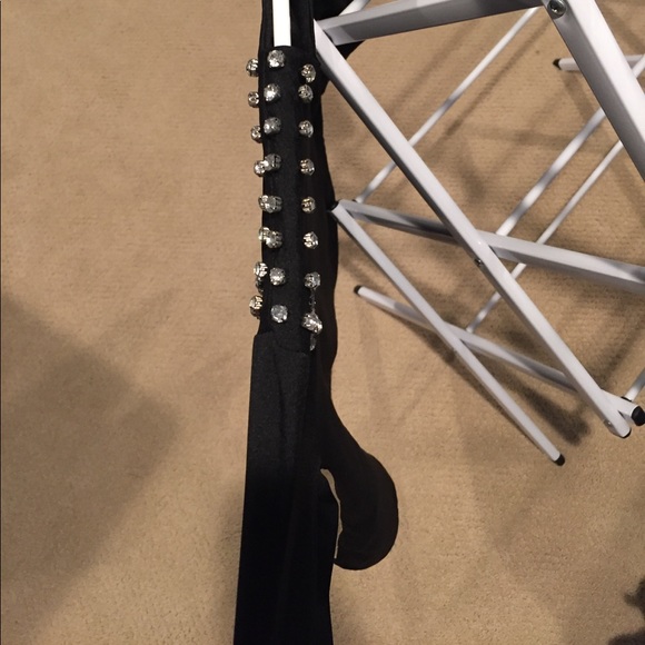 Black blouse with decorated shoulders - Picture 3 of 3