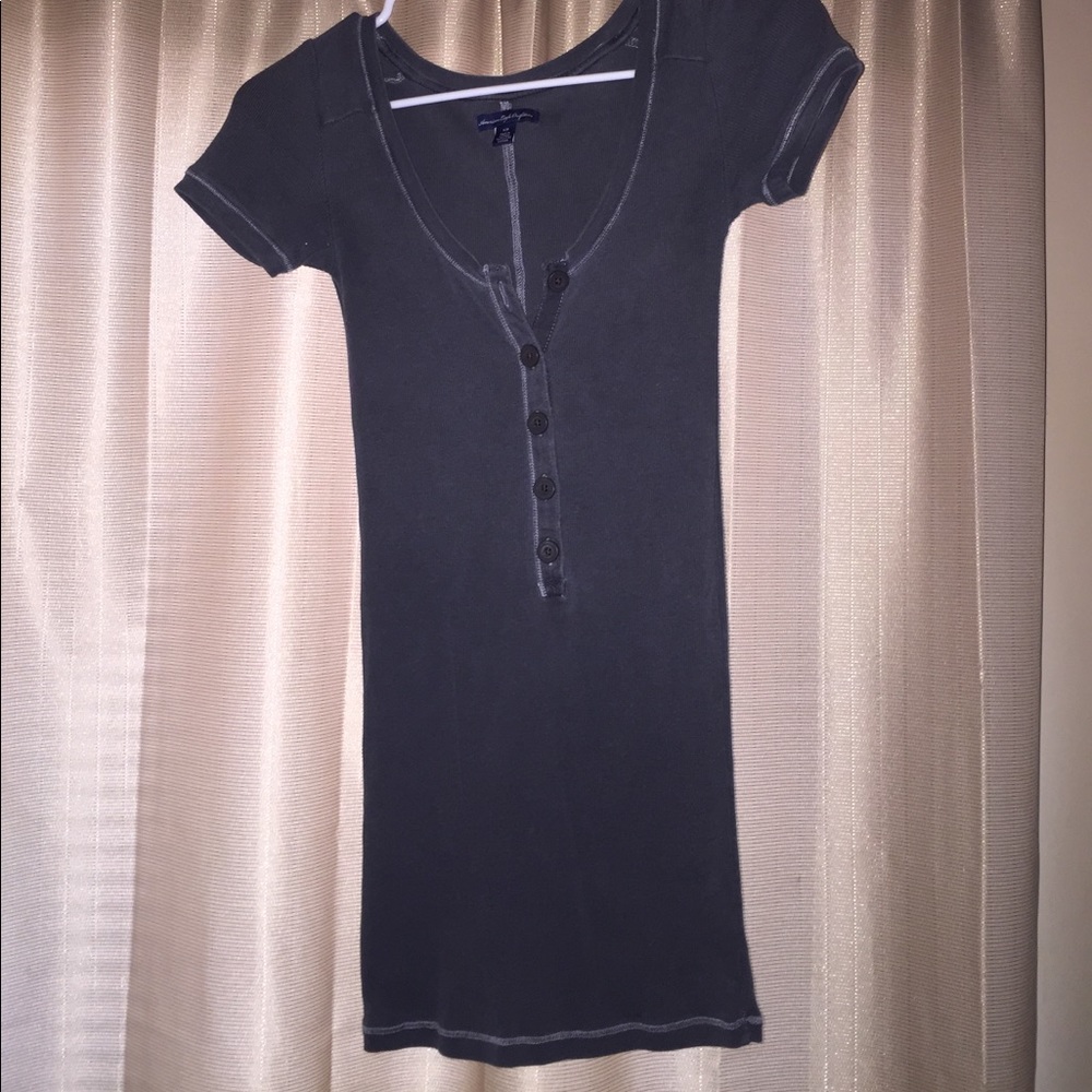 BARELY WORN, American Eagle t-shirt