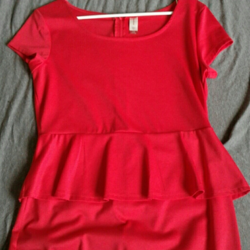 💥MUST GO FINAL SALE💥Sassy red peplum dress