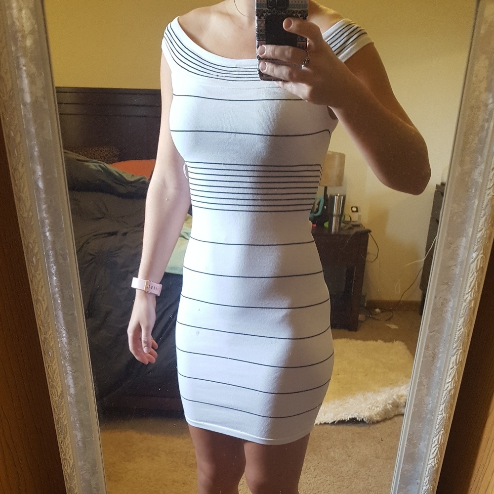 Windsor body con dress