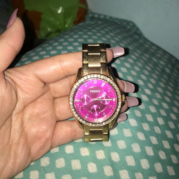 Watch - Picture 1 of 3