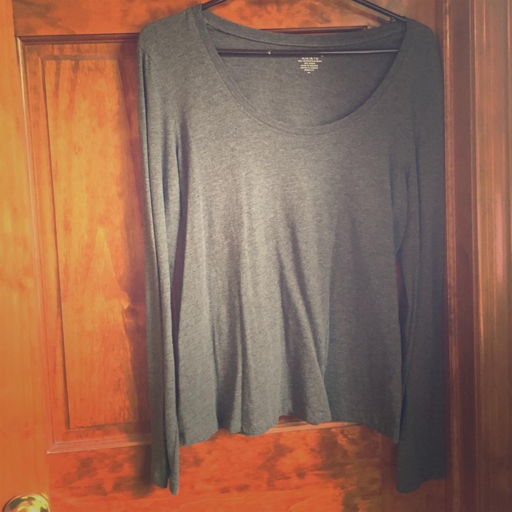 Long Sleeve Gray Tee