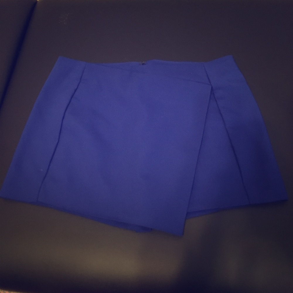 Express royal blue skort size 6 nwot sold
