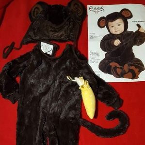 Monkey costume with banana for baby