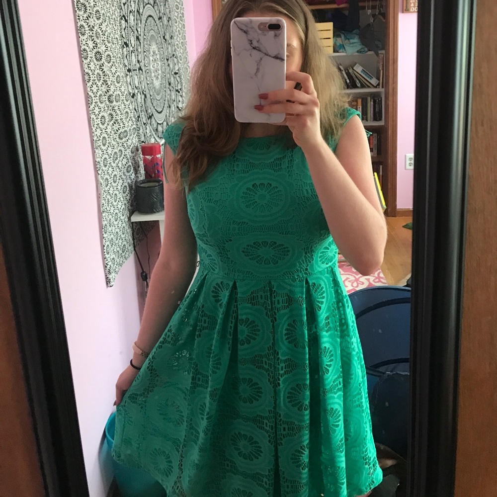 Bright green floral🌸 Roz and ali. only worn twice