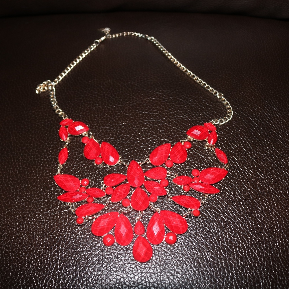 beautiful ruby red necklace