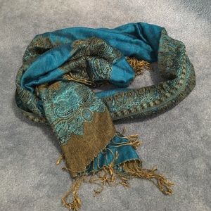 Paisley pattern scarf