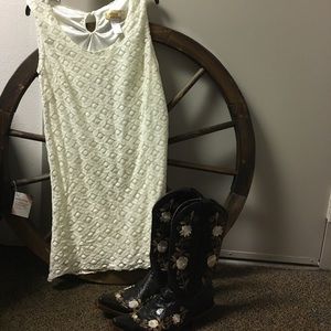 Francesca's lace dress