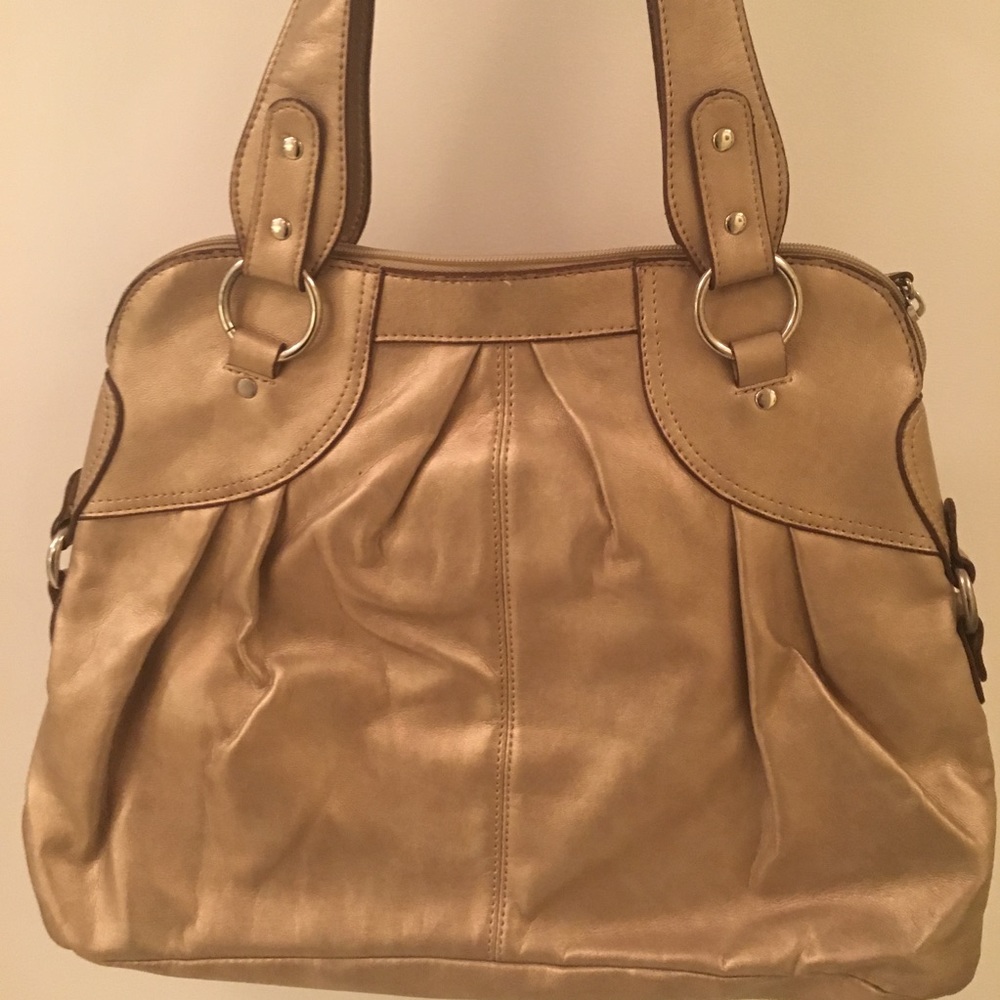 ⚡️SALE ⚡️ Emilie M. gold purse