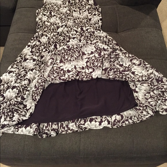 Floral, brown dress - Picture 3 of 5